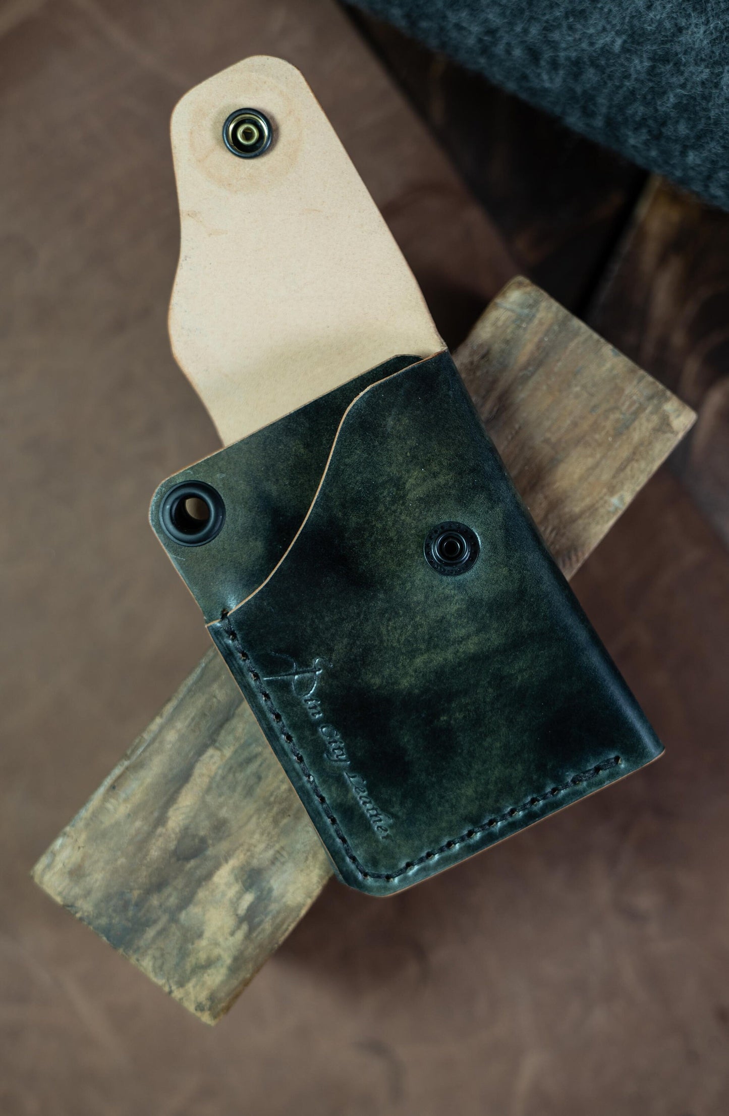 The Nomad – Snap Wallet