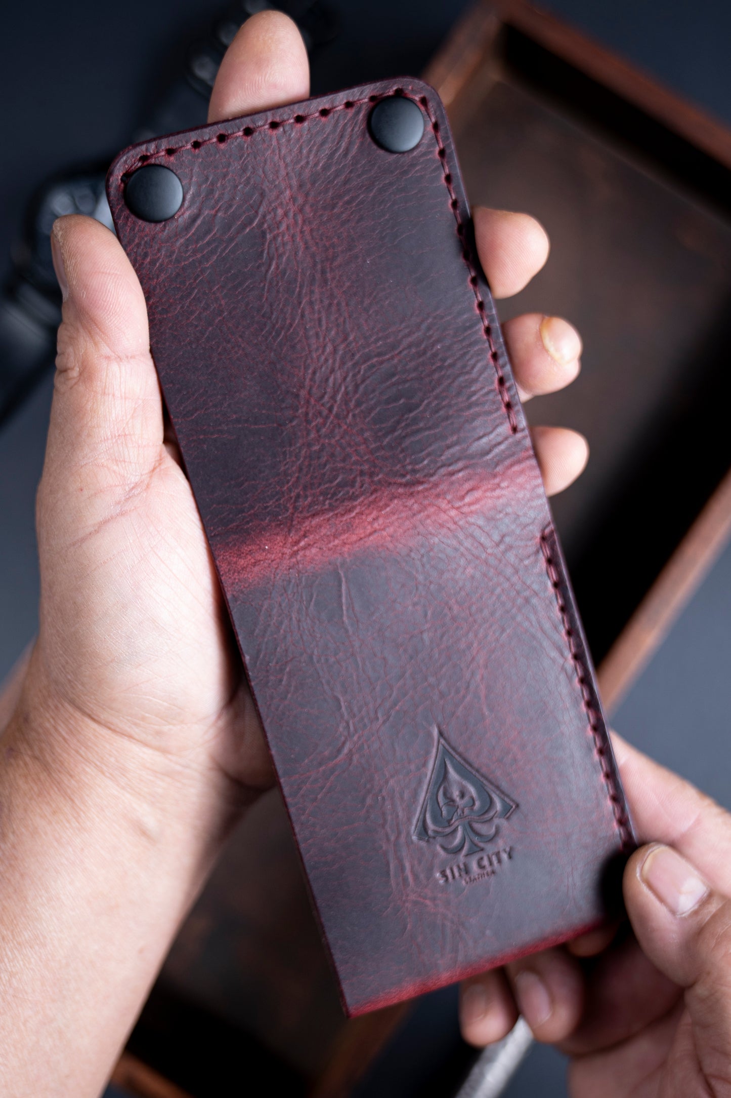 The Titan – Full-Grain Bifold Leather Wallet