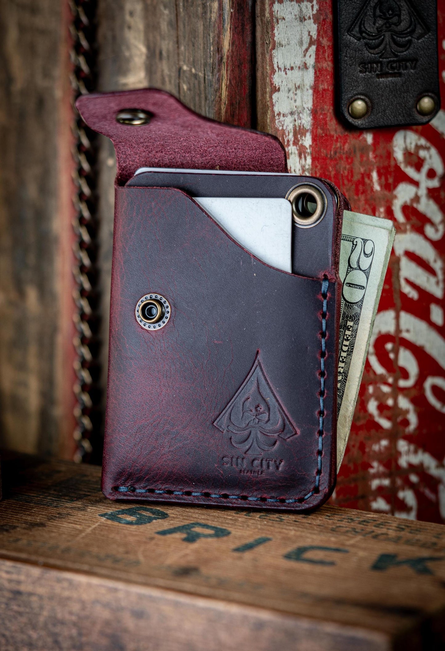 The Nomad – Everyday Carry Wallet