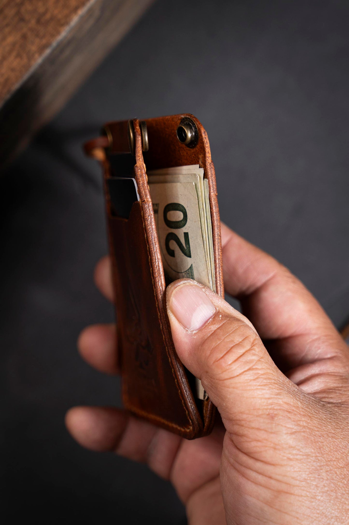 The Luxor   Handmade Minimalist Leather Wallet